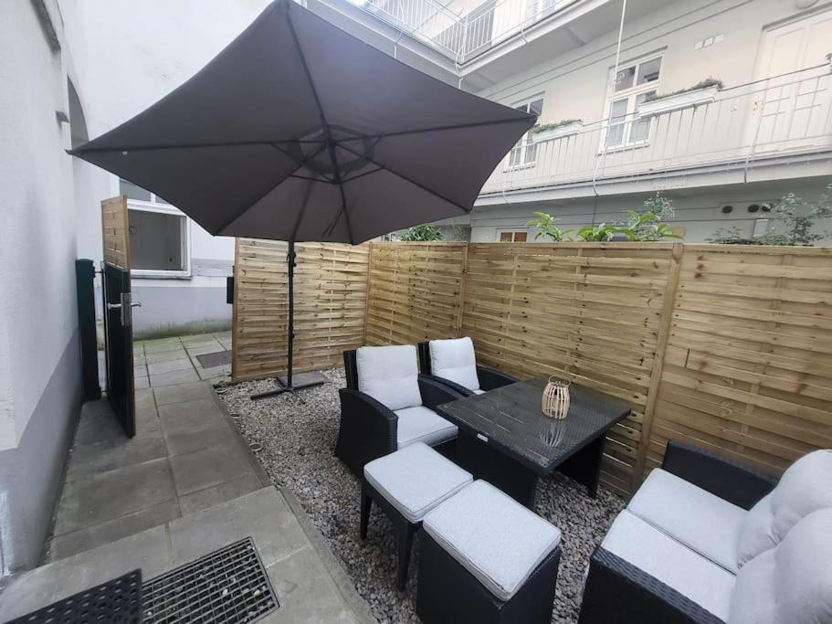 Exklusive Gartenwohnung Wina Bagian luar foto