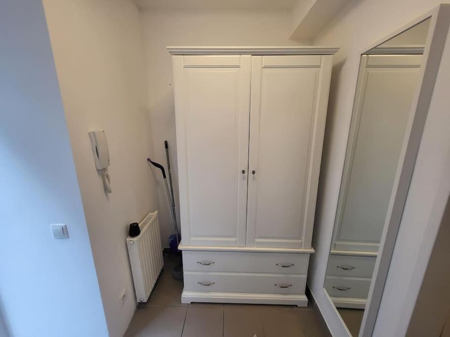 Exklusive Gartenwohnung Wina Bagian luar foto