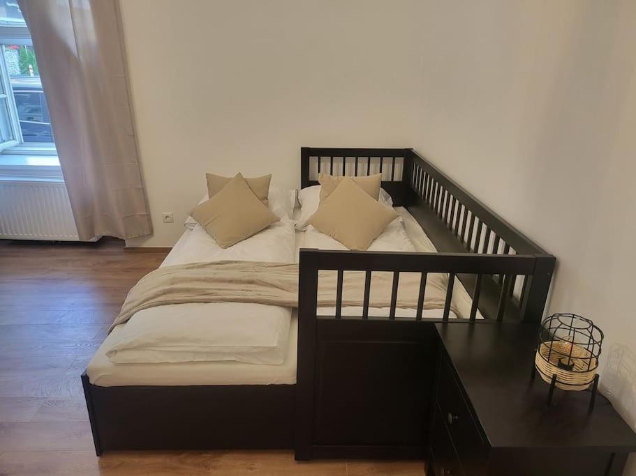 Exklusive Gartenwohnung Wina Bagian luar foto