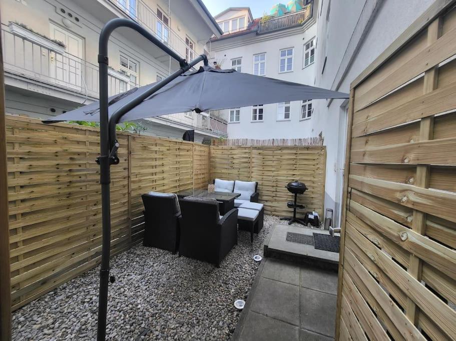 Exklusive Gartenwohnung Wina Bagian luar foto