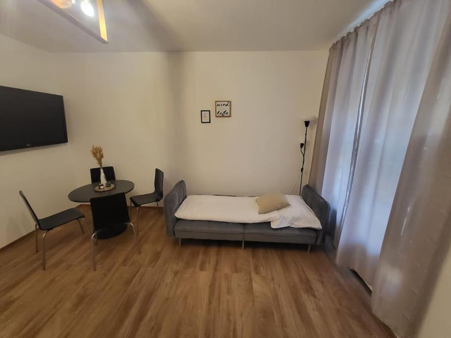 Exklusive Gartenwohnung Wina Bagian luar foto