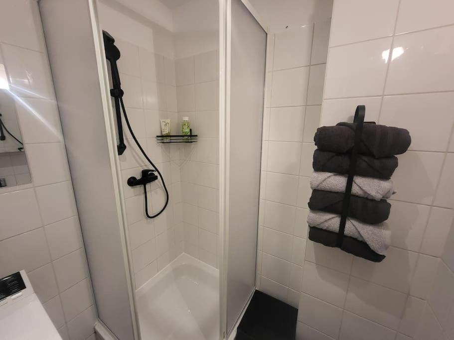 Exklusive Gartenwohnung Wina Bagian luar foto