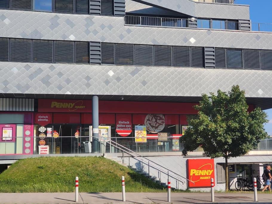 Exklusive Gartenwohnung Wina Bagian luar foto